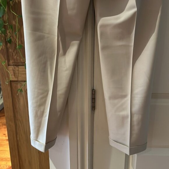 AKRIS PUNTO light weight wool beige cuffed trousers 8 made in Romania - Picture 7 of 10